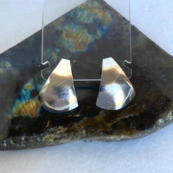 VTG Sterling Silver 925 Signed Polished & Brushed Curved Stud Earrings - Picture 14 of 16